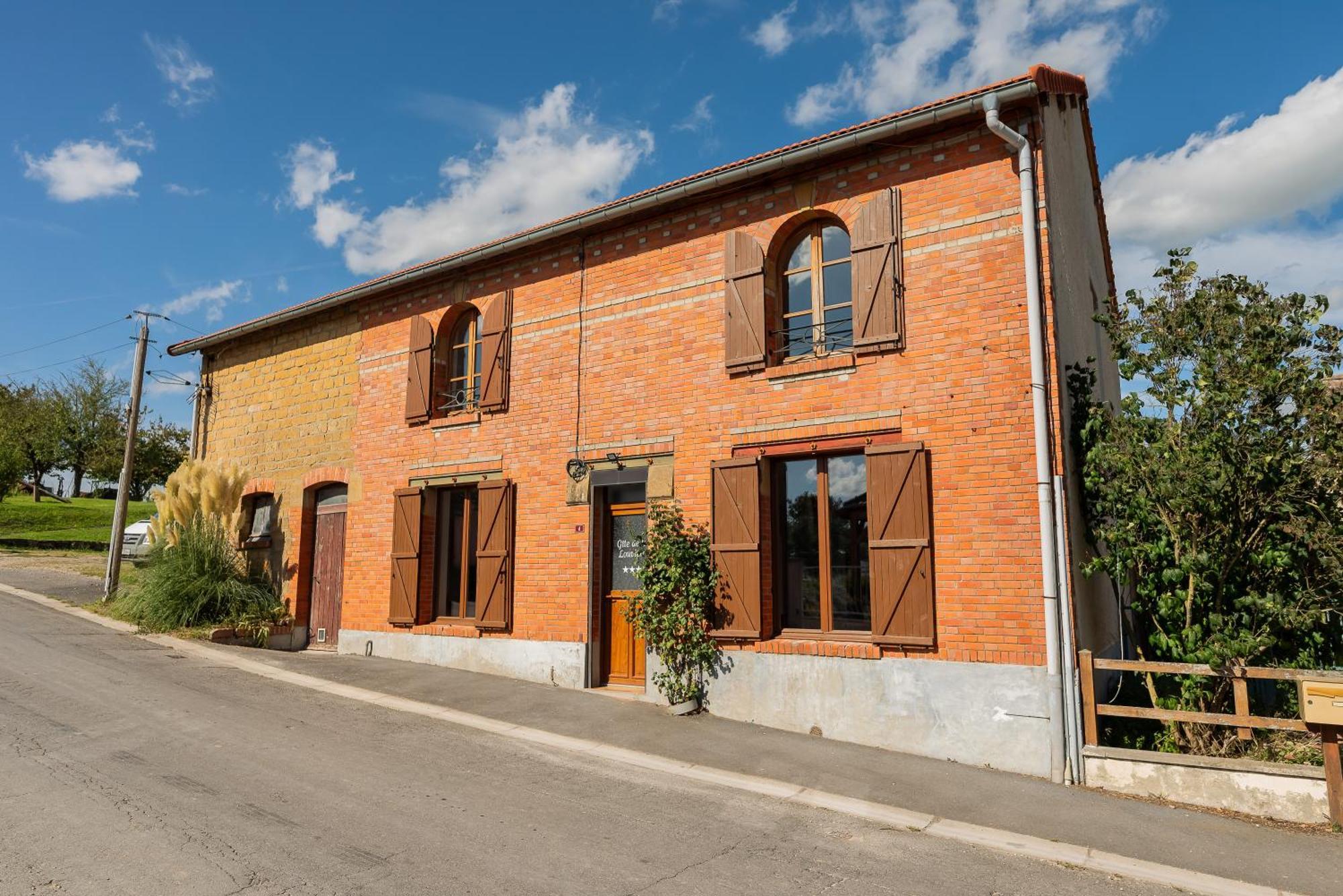 Gite De La Louviere - Maison De Campagne Grandpre Екстер'єр фото